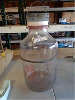 Vintage Lg Glass Jar w/lid & handle