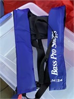 New-Bass Pro Shop A/M 24 Inflatable Life Vest