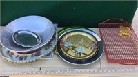 SEVERAL PLATTERS & SERVING TRAYS