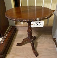 Pie Crust-Type Table