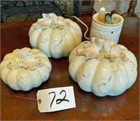 3 Decorative Pumpkins & Diffuser
