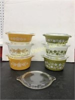 2 FULL SETS OF PYREX DISHES WITH LIDS