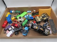 Assorted toy lot. Some diecast.