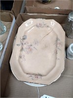 Porcelain pie plate, decorative plates, S&P