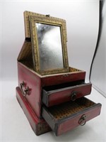 Vintage jewelry box.