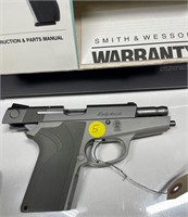 Smith & Wesson "lady smith" center fire pistol