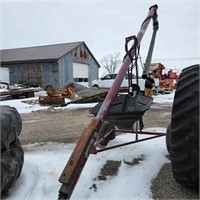 Hydraulic Fill Auger for No Till Drill on Wheels.