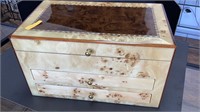 Reed and Barton Jewelry box, maple. New