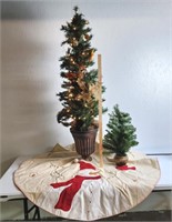 4 ft Lighted Christmas Tree in Pot (plastic) and