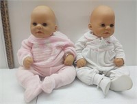 Vinyl twin baby dolls