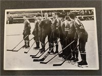 ICE HOCKEY: Scarce German Tobacco Card (1936)