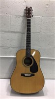 Yamaha Acoustic Guitar Q8B