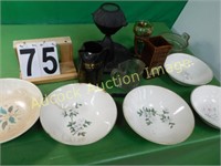 Assorted Dishes - Solar Light Unknown If Works