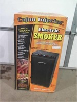 CAJUN INJECTOR ELECTRIC SMOKER NEW IN BOX