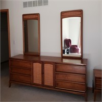 Lane Dresser with Double Mirrors