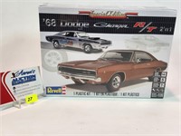 Revell Special Edition 68 Dodge Charger R/T 2n1