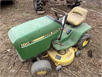 John Deere 160 Lawn Tractor