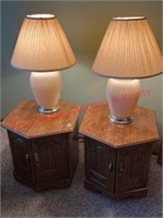 2 side tables w/ lamps
