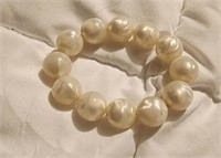 Stringed pearl Vintage Bracelet World traveler unt
