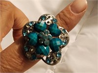 Amazing blue gem ring viberant