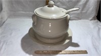 Longaberger Soup Tourine with platter and Ladle
