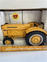 International 660 Industrial Tractor, 1/16th, Ertl