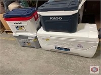 coolers Lot of (4 pcs) assorted coolers, content