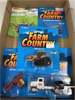 5 Farm Country ERTL 1/64 Models