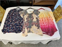 3 Like New Size Large Women's Apparel