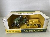 John Deere LA 120 lawn tractor