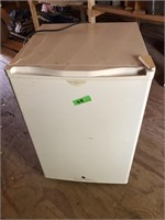 SMALL  REFRIGERATOR - WORKS GOOD