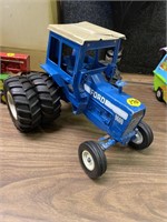 Ford 9600 Toy Tractor