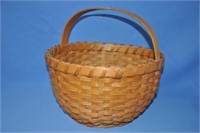 Nice vtg 14" Hickory gathering basket