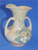 Hull Pottery W8-7 1/2" vase