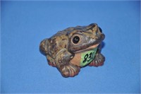 Vtg sandstone frog