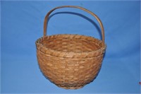 Nice antique Hickory gathering basket