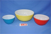 Vtg Pyrex 3-pc mixing bowls