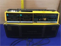Magnavox D8300 Dual Deck Stereo Radio Cassette