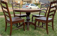 Oval table w/4 chairs-36x47