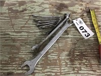 SET OF STANDARD WRENCHES