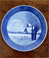 Royal Copenhagen Year Plate 1923