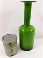 Vase en verre à long col, vert avocat 12"