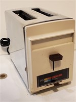 Vintage Toaster Silex en chrome.