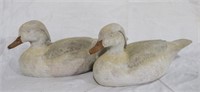 Lot of 2 carved wooden ducks - 14 x 7