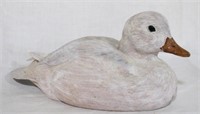 Carved wooden duck - 10 x 6