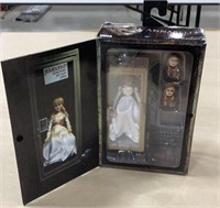 Annabelle comes home figure-
Missing items