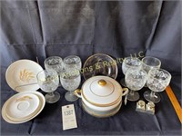 GOLDEN WHEAT DISHES, CLEAR GOLD TRIM SMALL PLATES