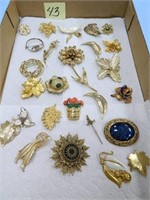 Approx. (26) Assorted Gold Tone Brooches