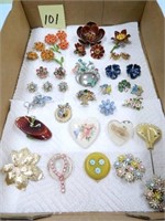 Assorted Vintage Floral Brooch & Earring Set Plus