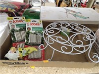 Plant Stands/Jobes Fertilizer Spikes/Miracle-Gro